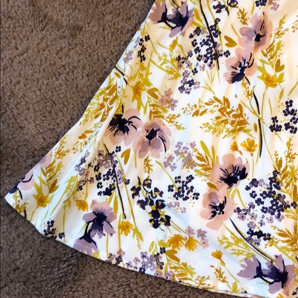 OLD NAVY • FULLY LINED Floral Dress - Picture 4 of 8